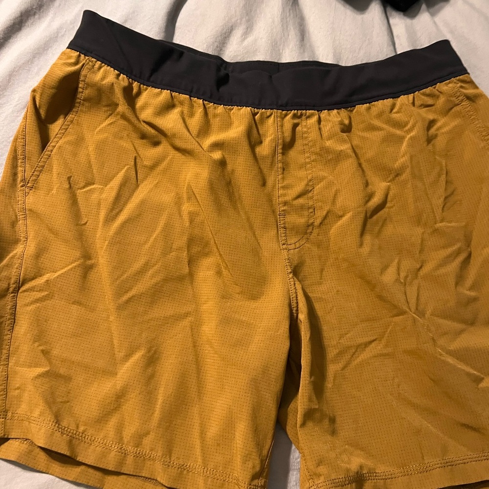 Vuori Men's Gold Athletic Shorts